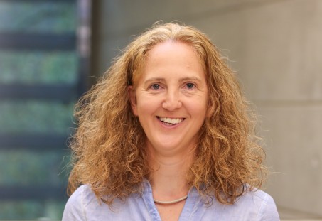 Das Foto zeigt Dr. Nora Dörrie