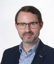 Das Foto zeigt den Leitenden Oberarzt Thomas Zwarg