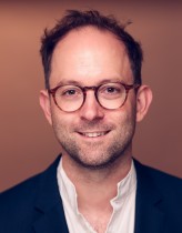 Das Foto zeigt den Funktionsoberarzt Sebastian Wurthmann