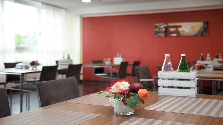 Speiseraum Komfortstation mit Dekoration